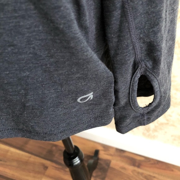 Gap fit athletic tee - Picture 3 of 11
